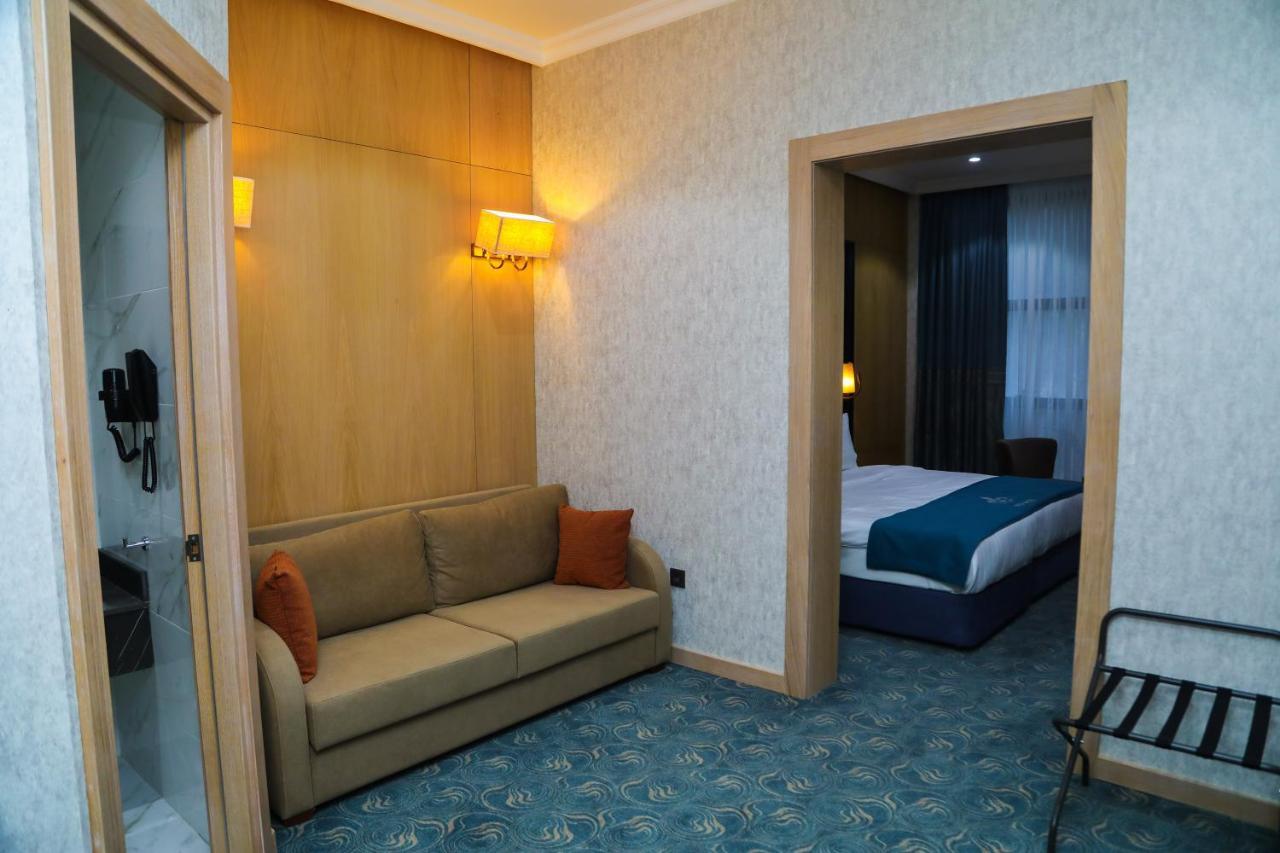 Iris Hotel Baku - Halal Hotel Esterno foto